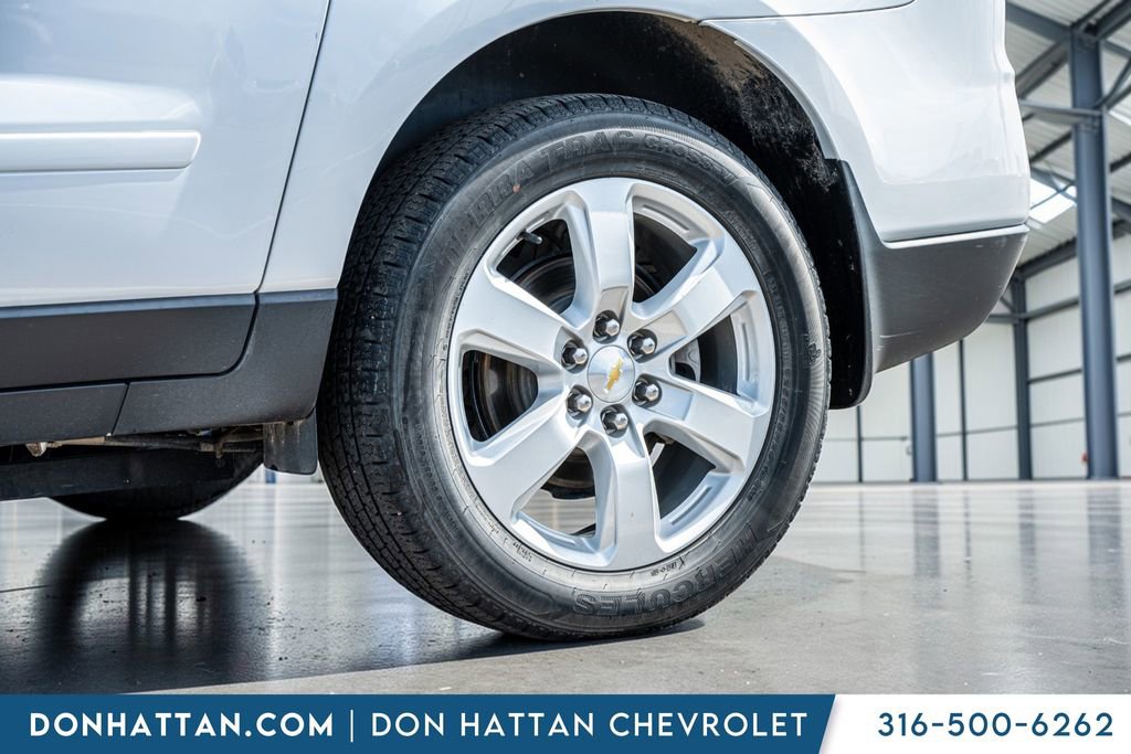 Used 2017 Chevrolet Traverse LT w/ Style and Technology Package image 35