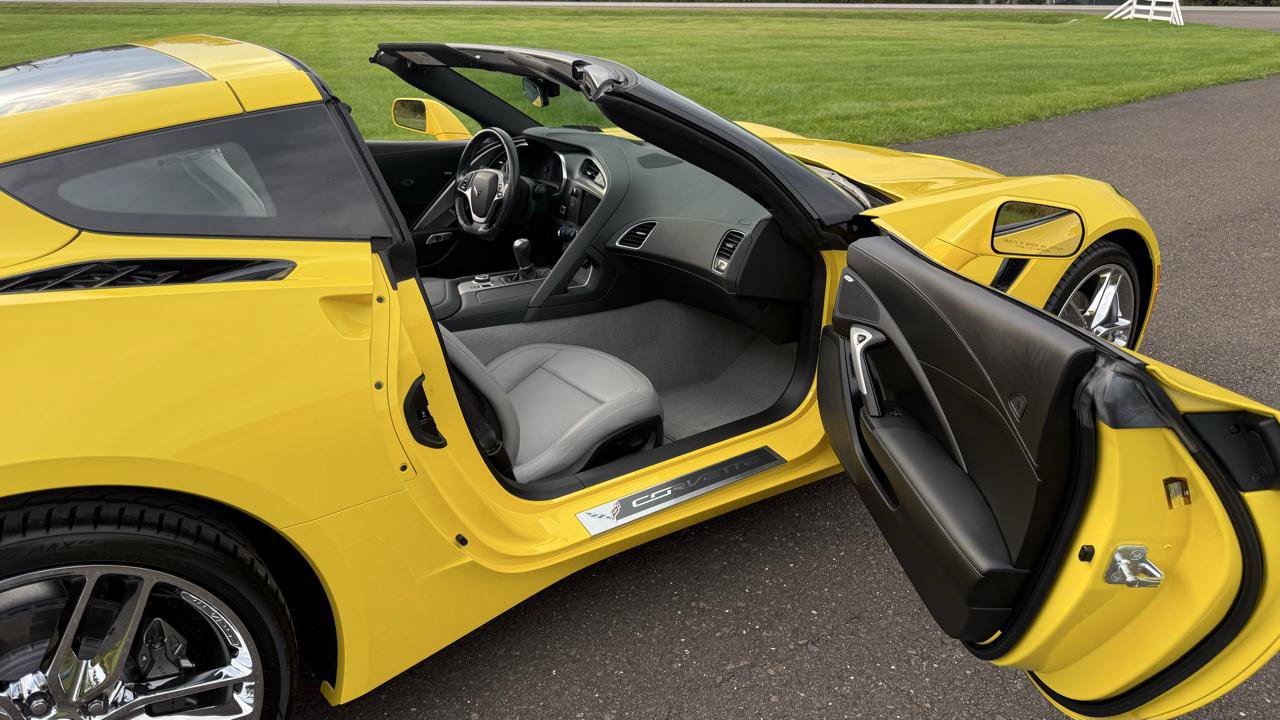 Used 2016 Chevrolet Corvette Stingray Coupe RWD image 21