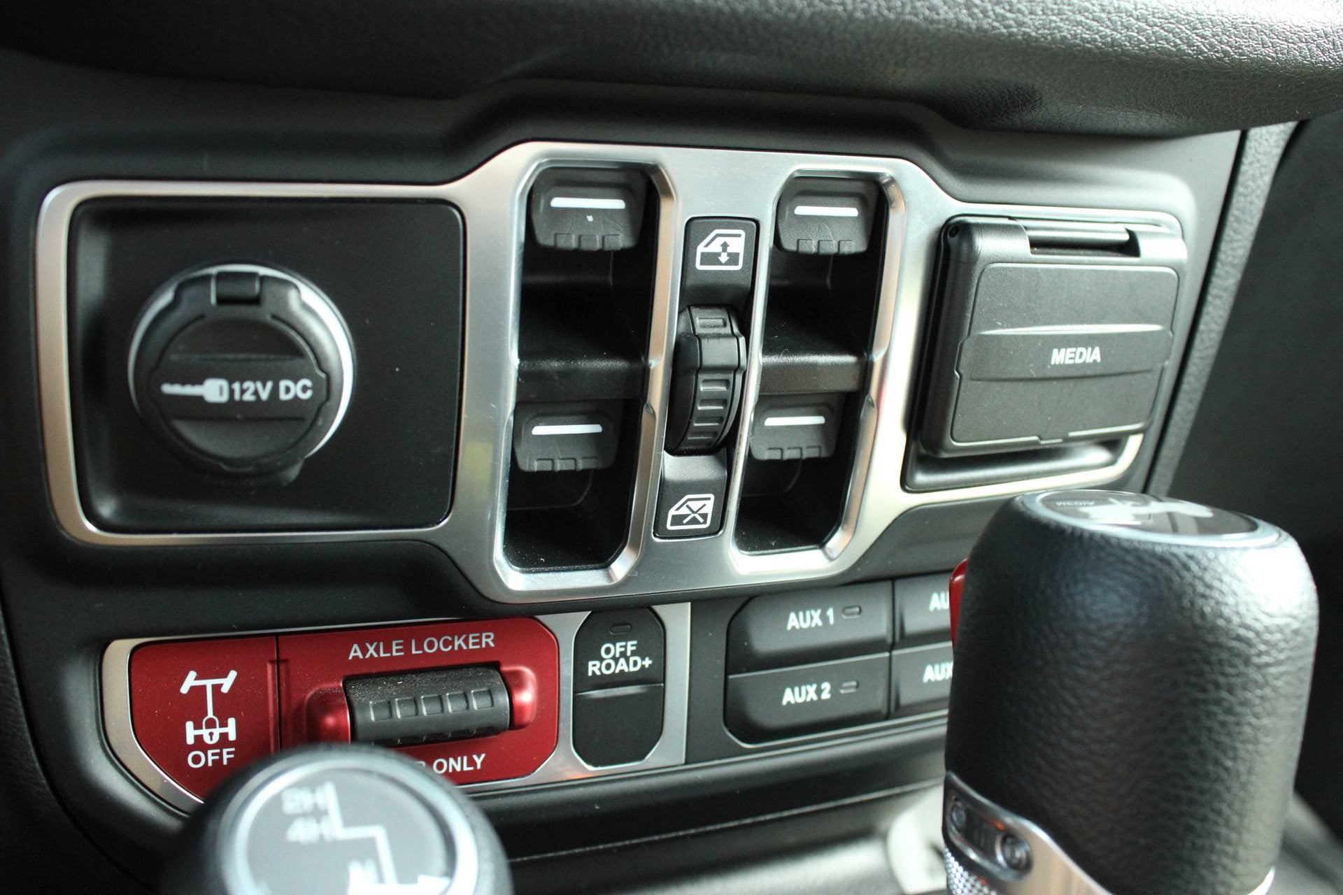 Used 2025 Jeep Wrangler Unlimited Sport AWD/4WD image 37