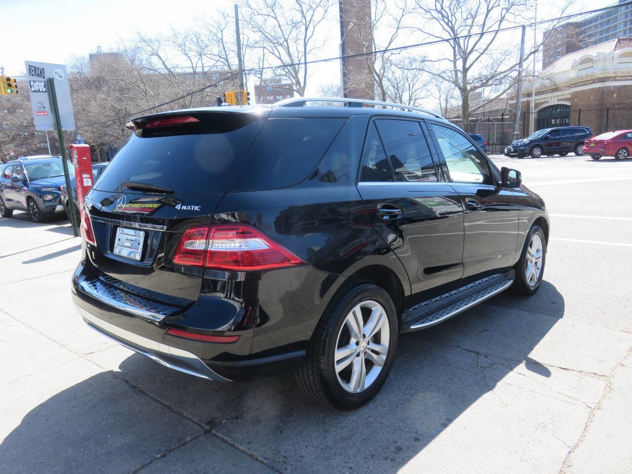 Used 2015 Mercedes-Benz ML 350 4MATIC image 4