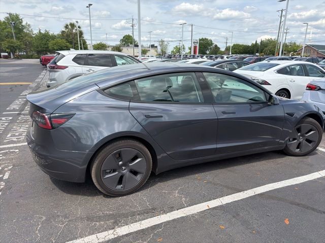 Used 2023 Tesla Model 3 Standard Range image 9
