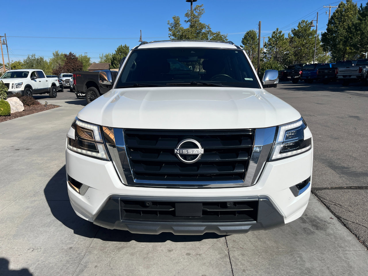Used 2022 Nissan Armada Platinum w/ Captain's Chairs Package image 10