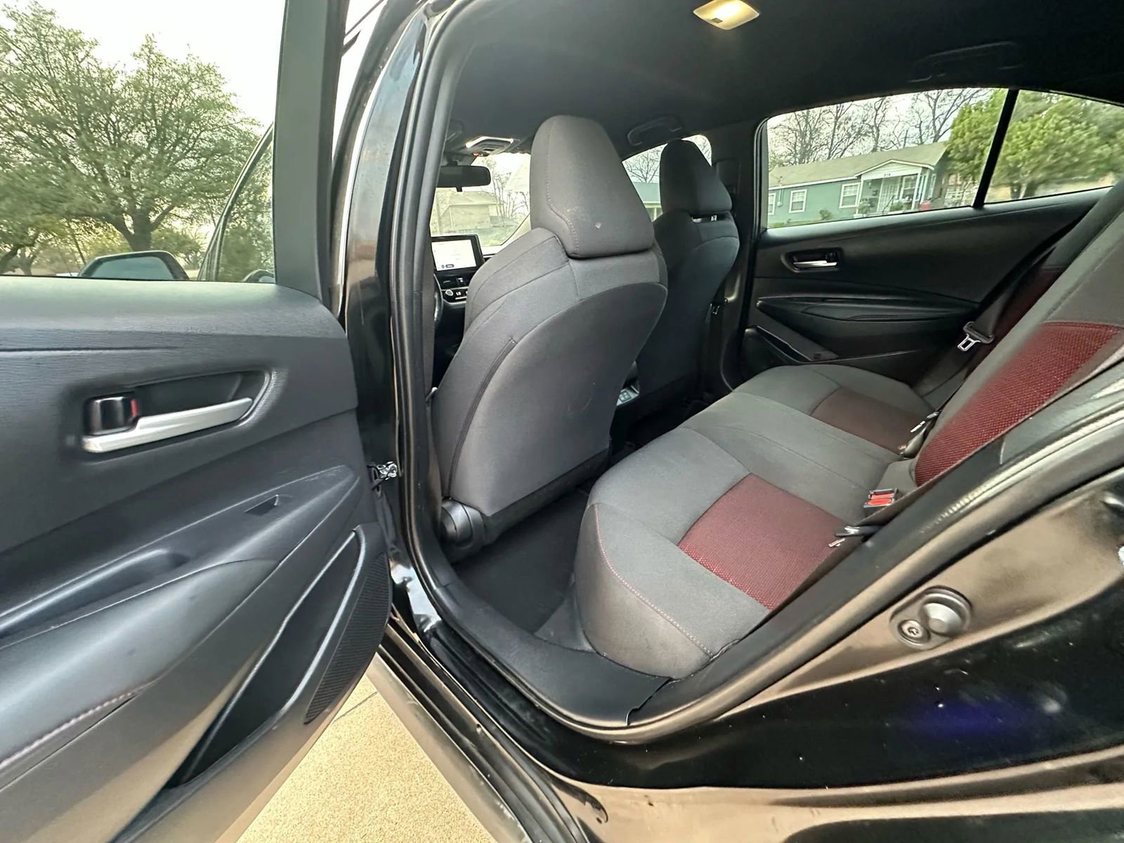 Used 2023 Toyota Corolla SE image 19