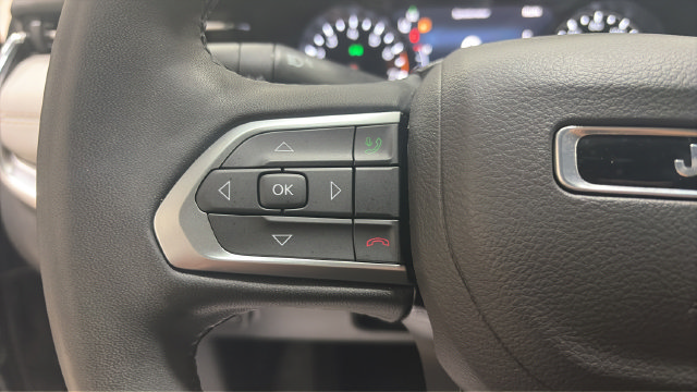Used 2023 Jeep Compass Limited AWD/4WD image 29