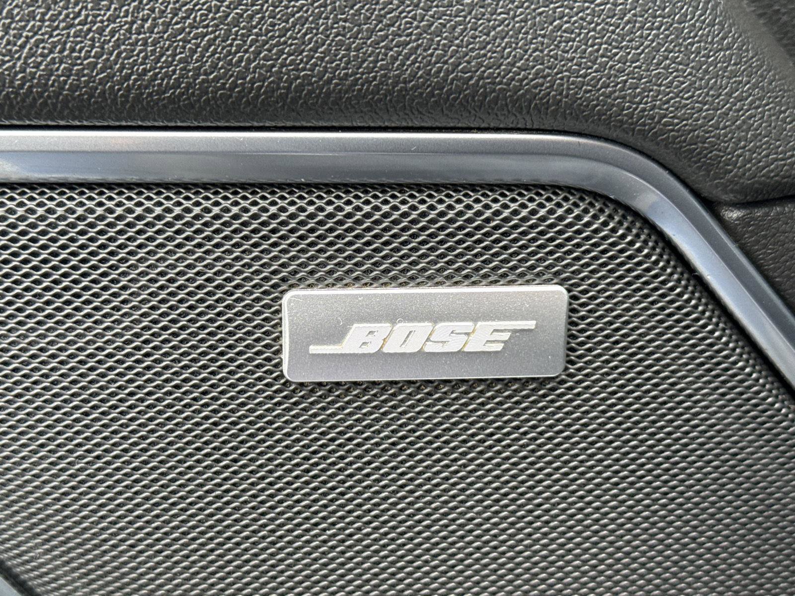 Used 2022 GMC Sierra 1500 SLT w/ SLT Convenience Package image 17