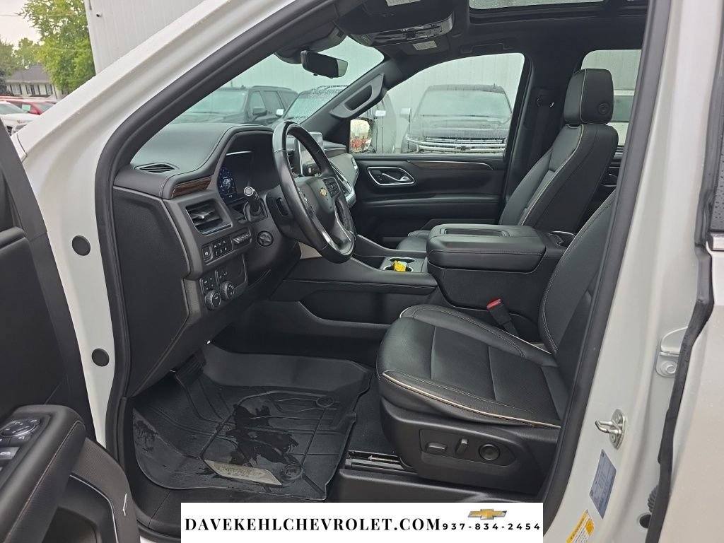 Used 2024 Chevrolet Suburban Premier AWD/4WD image 18