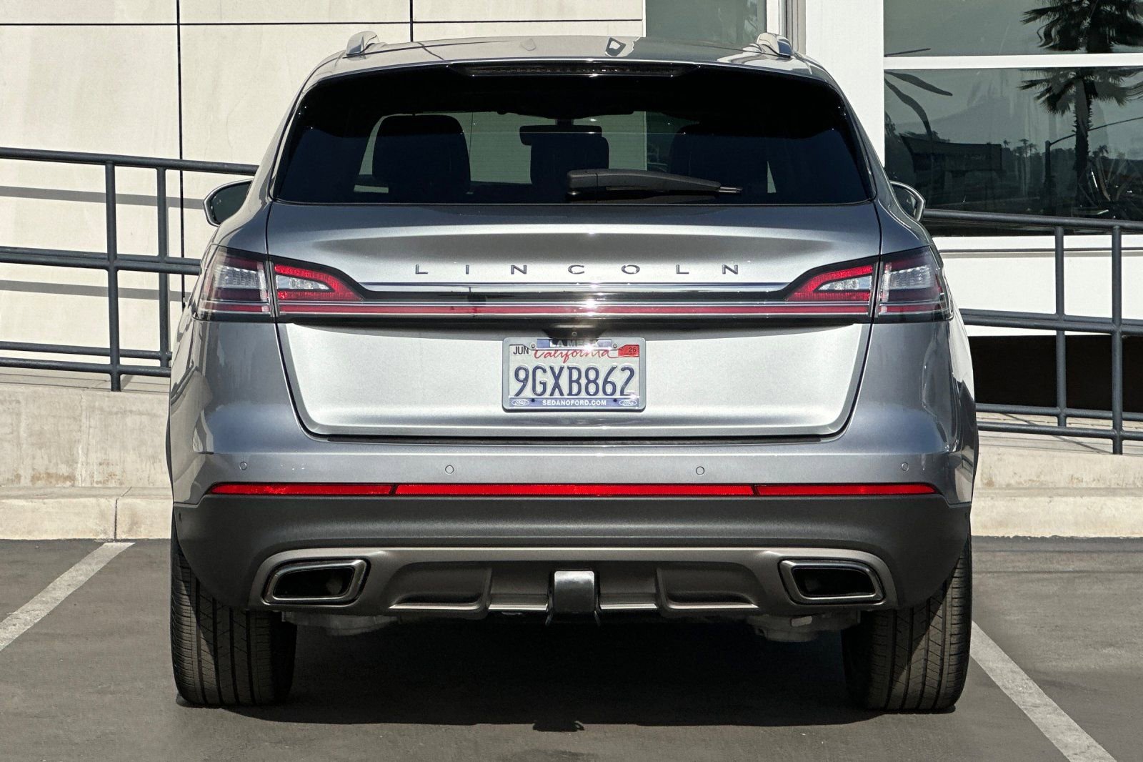 Used 2022 Lincoln Nautilus Reserve w/ Equipment Group 202A image 4