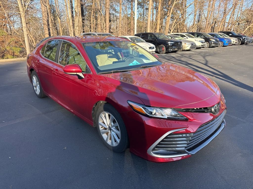 Used 2021 Toyota Camry LE image 1