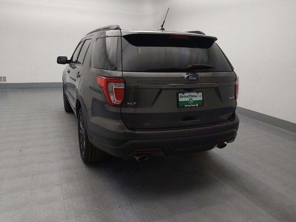 Used 2018 Ford Explorer XLT w/ Equipment Group 202A image 6