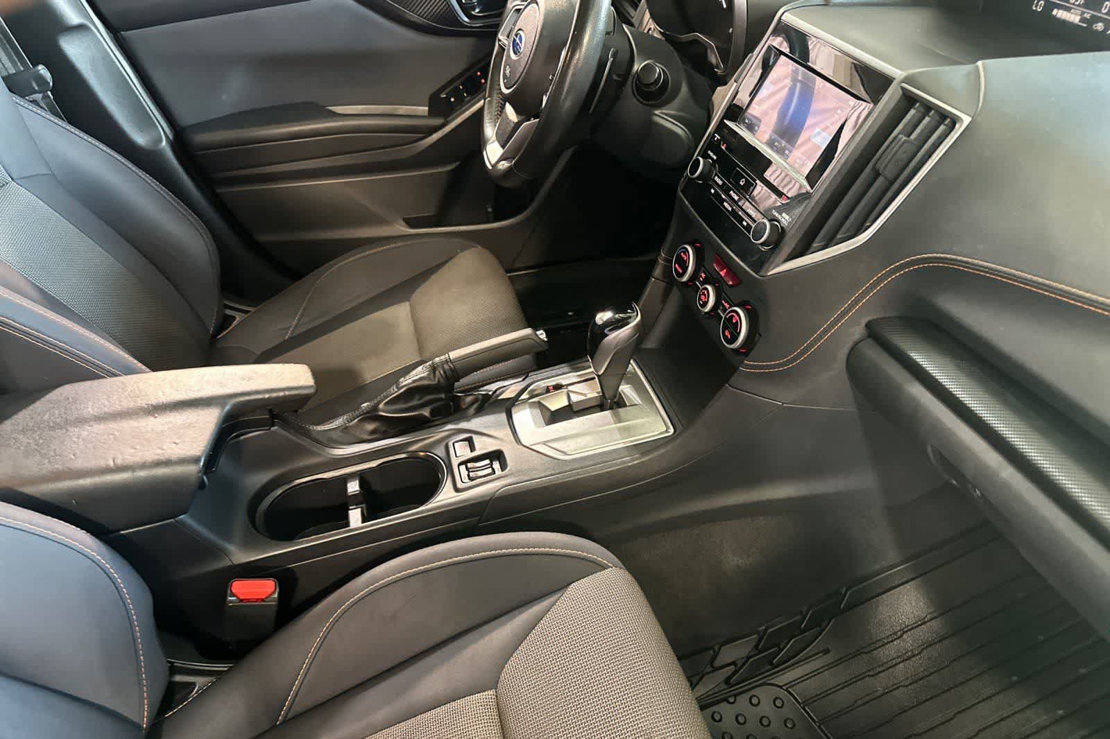 Used 2020 Subaru Crosstrek 2.0i Premium w/ Moonroof Package 2 AWD/4WD image 18
