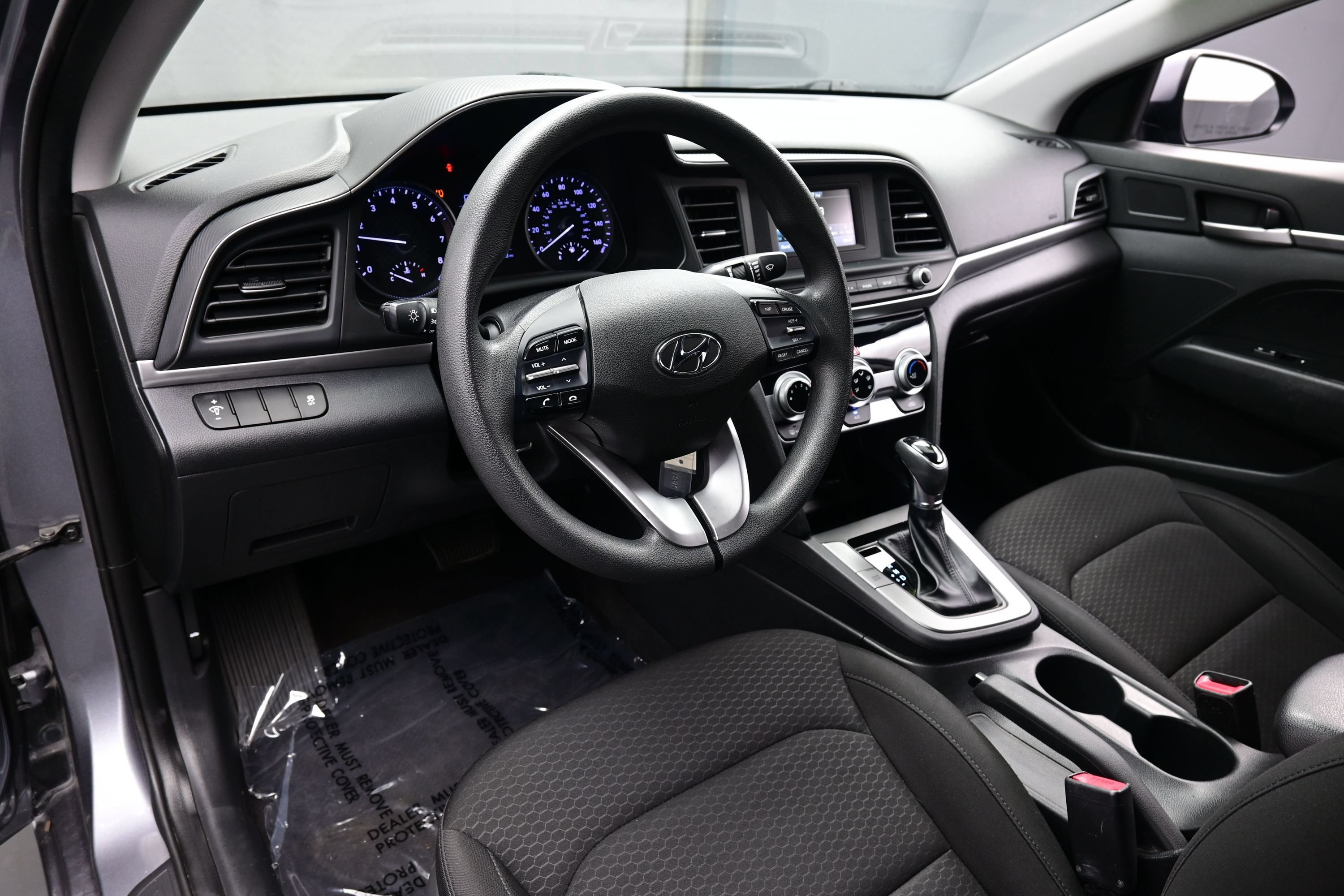 Used 2019 Hyundai Elantra SE w/ Cargo Package FWD image 11