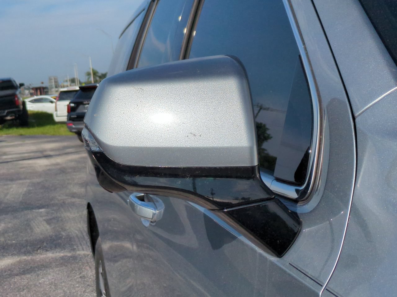Used 2025 GMC Yukon Elevation AWD/4WD image 12