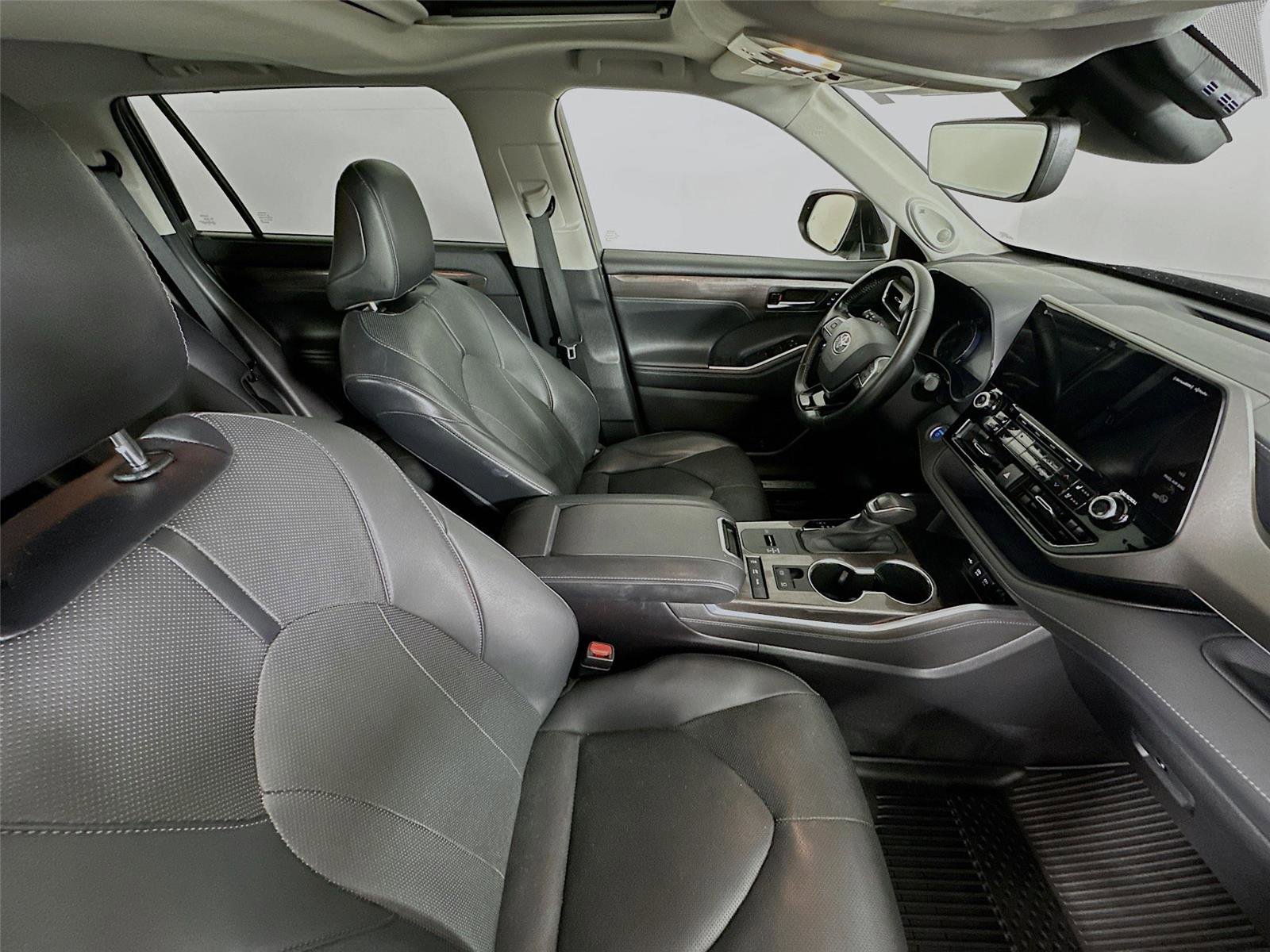 Certified 2021 Toyota Highlander Limited image 30