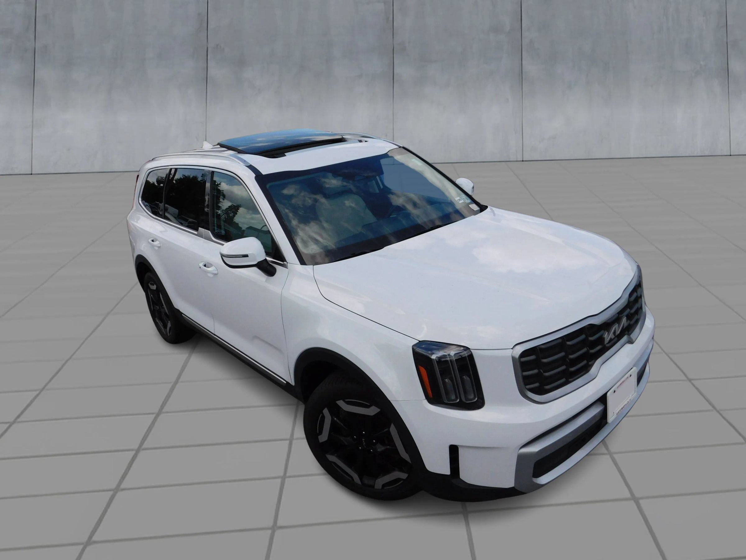 Used 2023 Kia Telluride S w/ S Sunroof Package AWD/4WD image 2