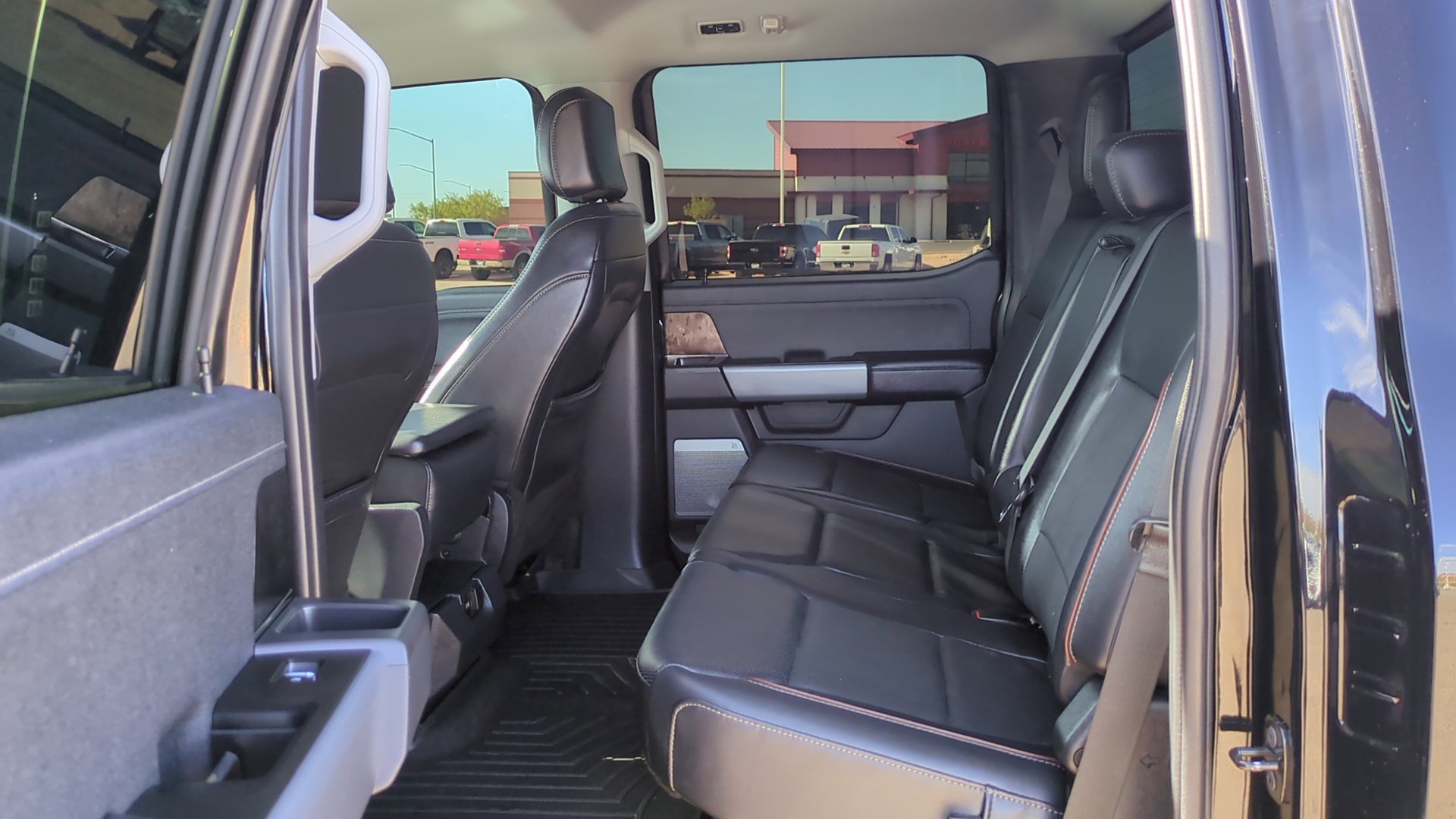 Used 2024 Ford F350 Lariat image 28