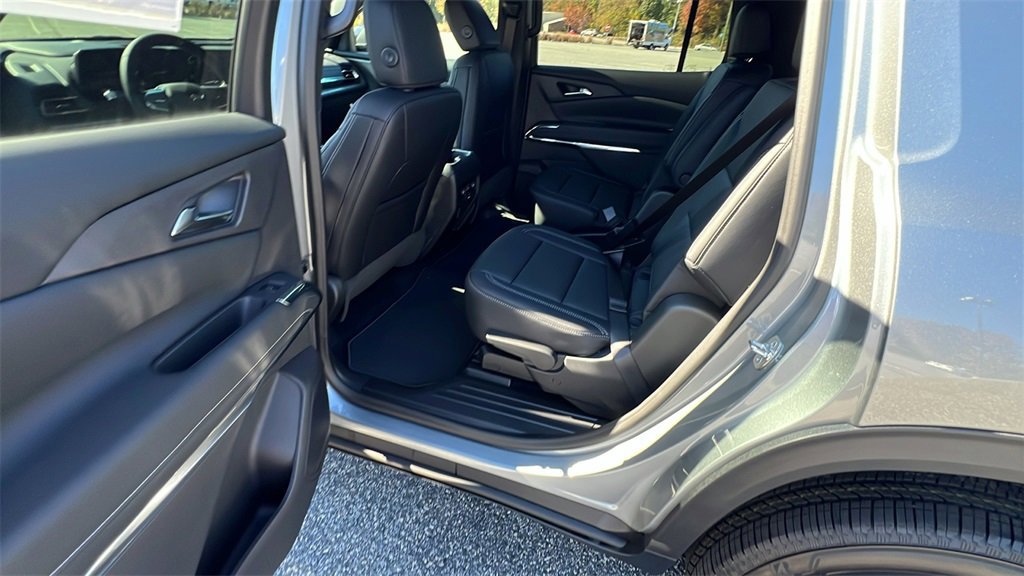 New 2026 Chevrolet Traverse LT w/ Driver Confidence Package image 17