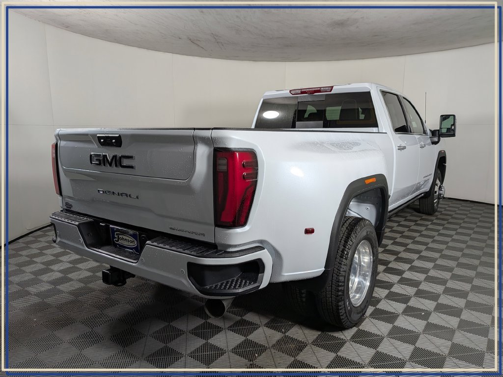 New 2026 GMC Sierra 3500 Denali Ultimate AWD/4WD image 7