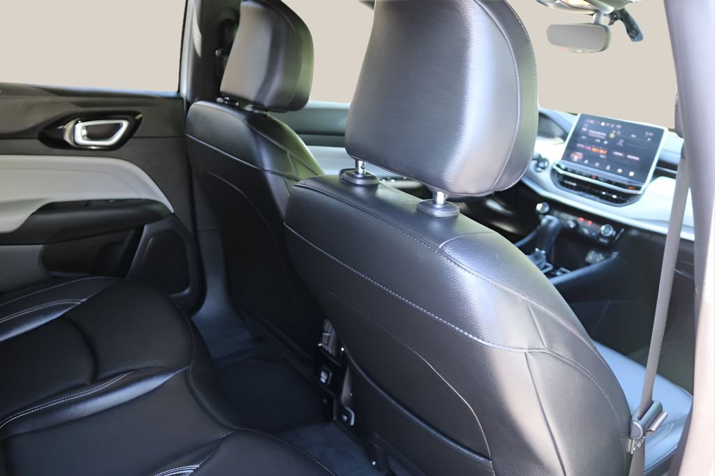 Used 2025 Jeep Compass Limited AWD/4WD image 19