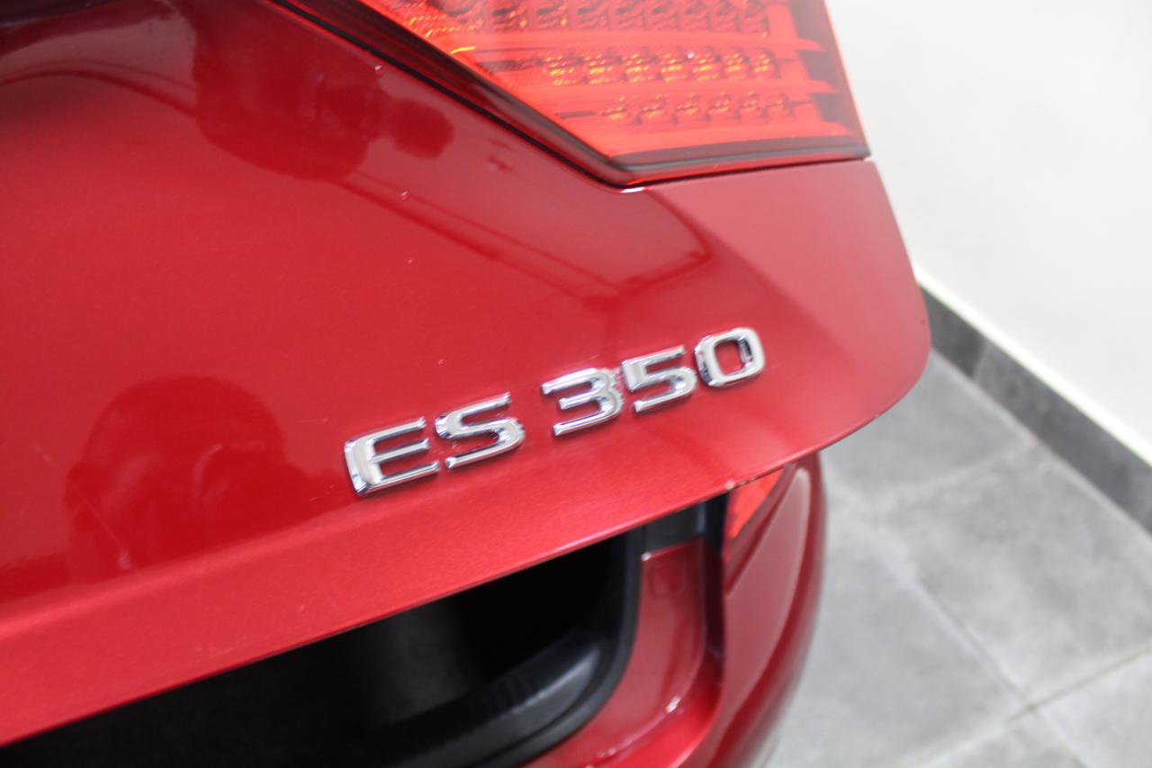Used 2013 Lexus ES 350 w/ Luxury Pkg image 32