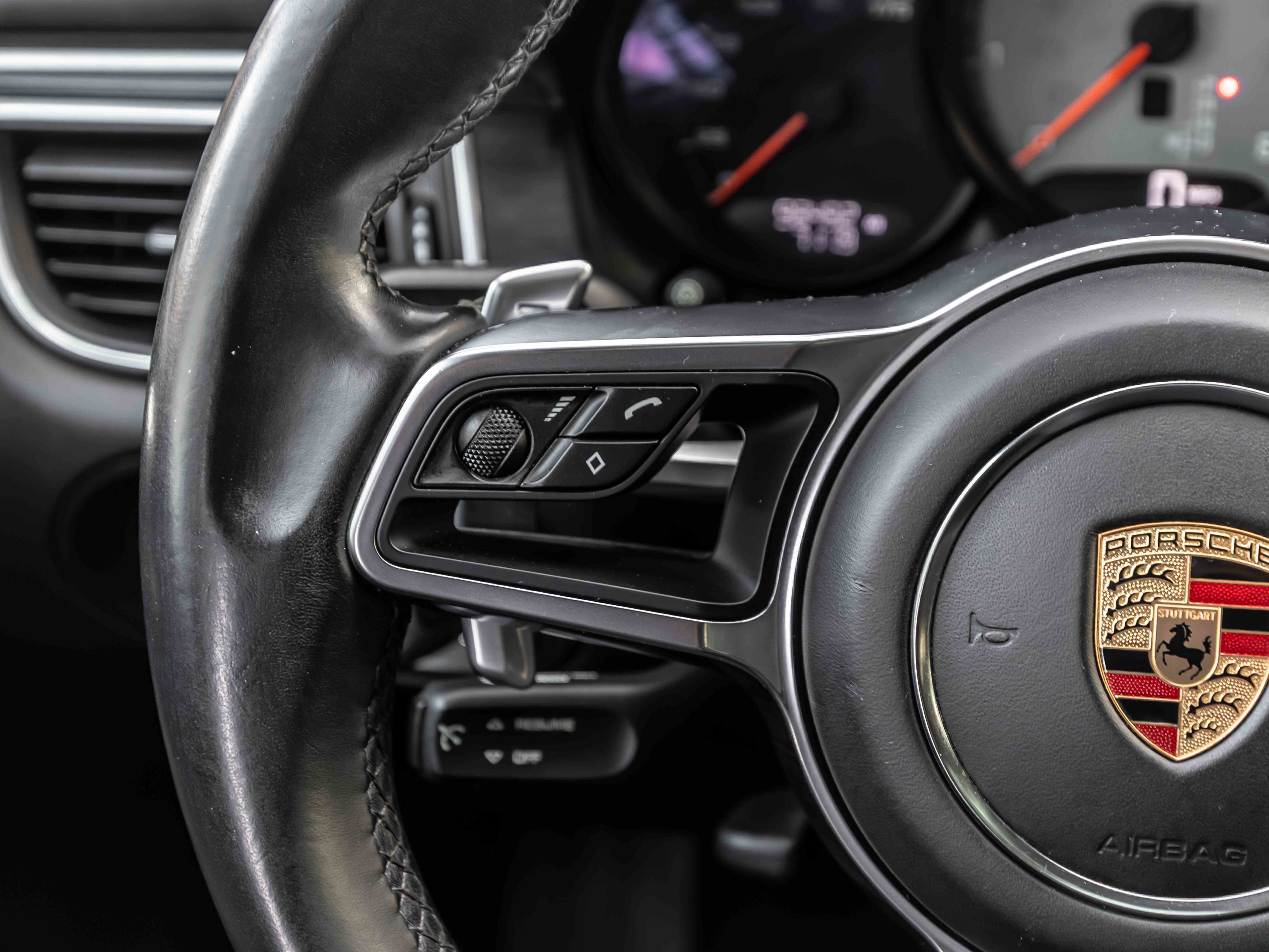 Used 2017 Porsche Macan GTS AWD/4WD image 61