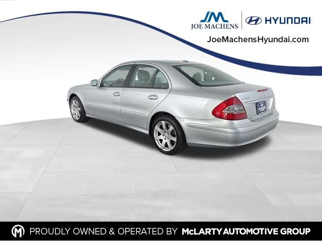 Used 2007 Mercedes-Benz E 350 4MATIC Sedan image 9