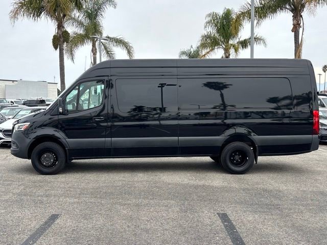 Used 2024 Mercedes-Benz Sprinter 3500 image 8