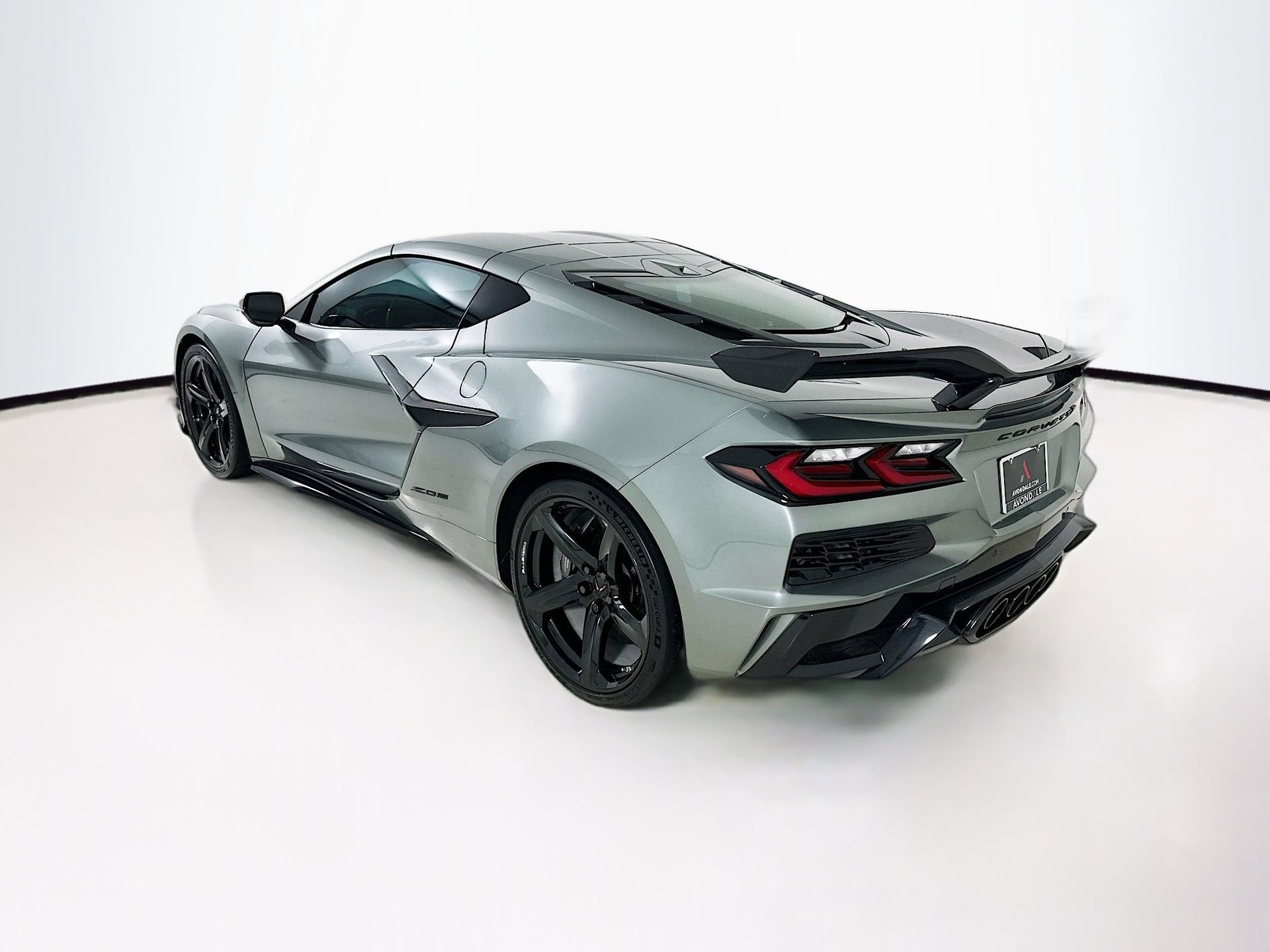 Used 2023 Chevrolet Corvette Z06 w/ Z07 Performance Package RWD image 6