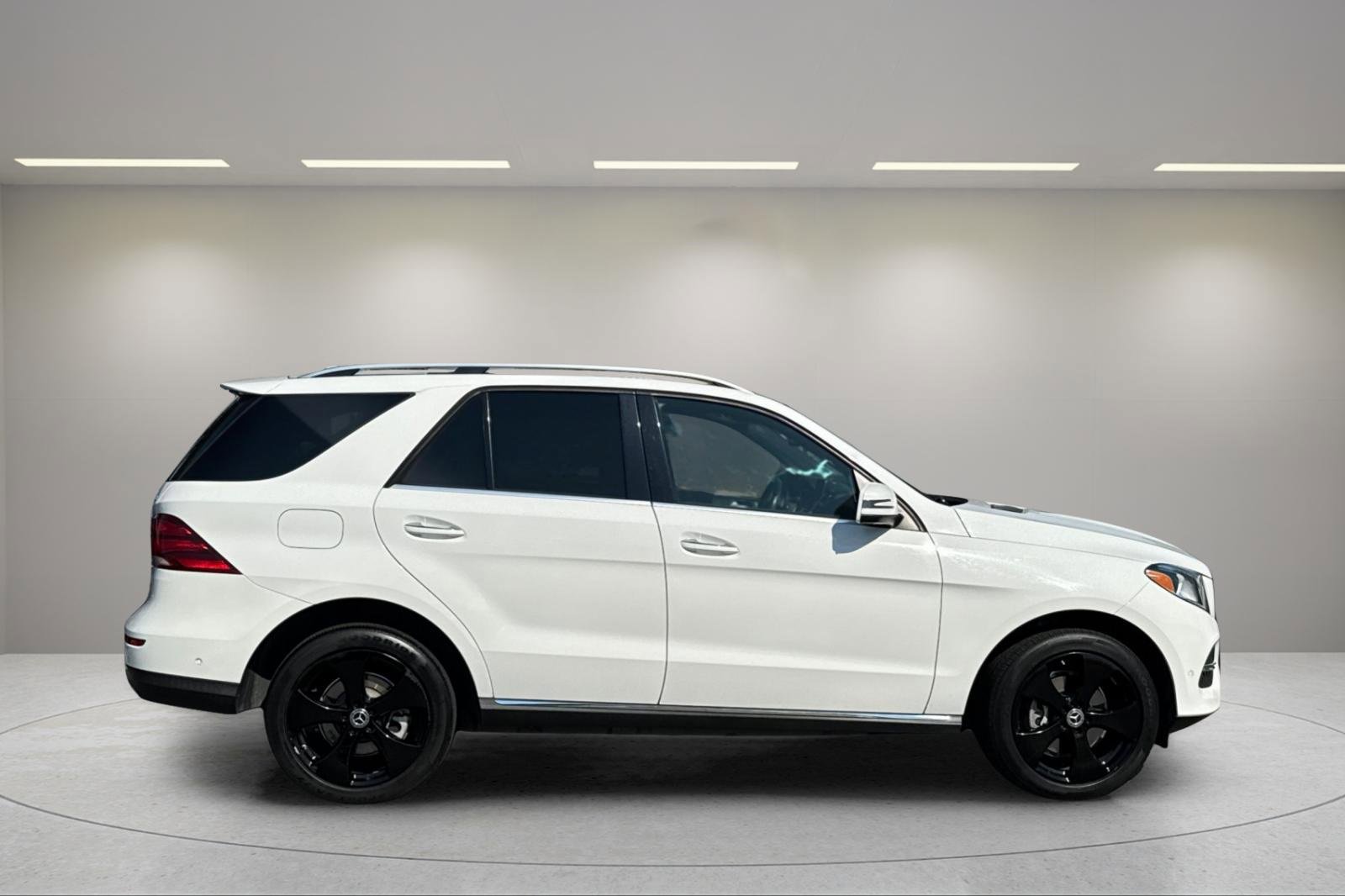 Certified 2018 Mercedes-Benz GLE 350 4MATIC image 3