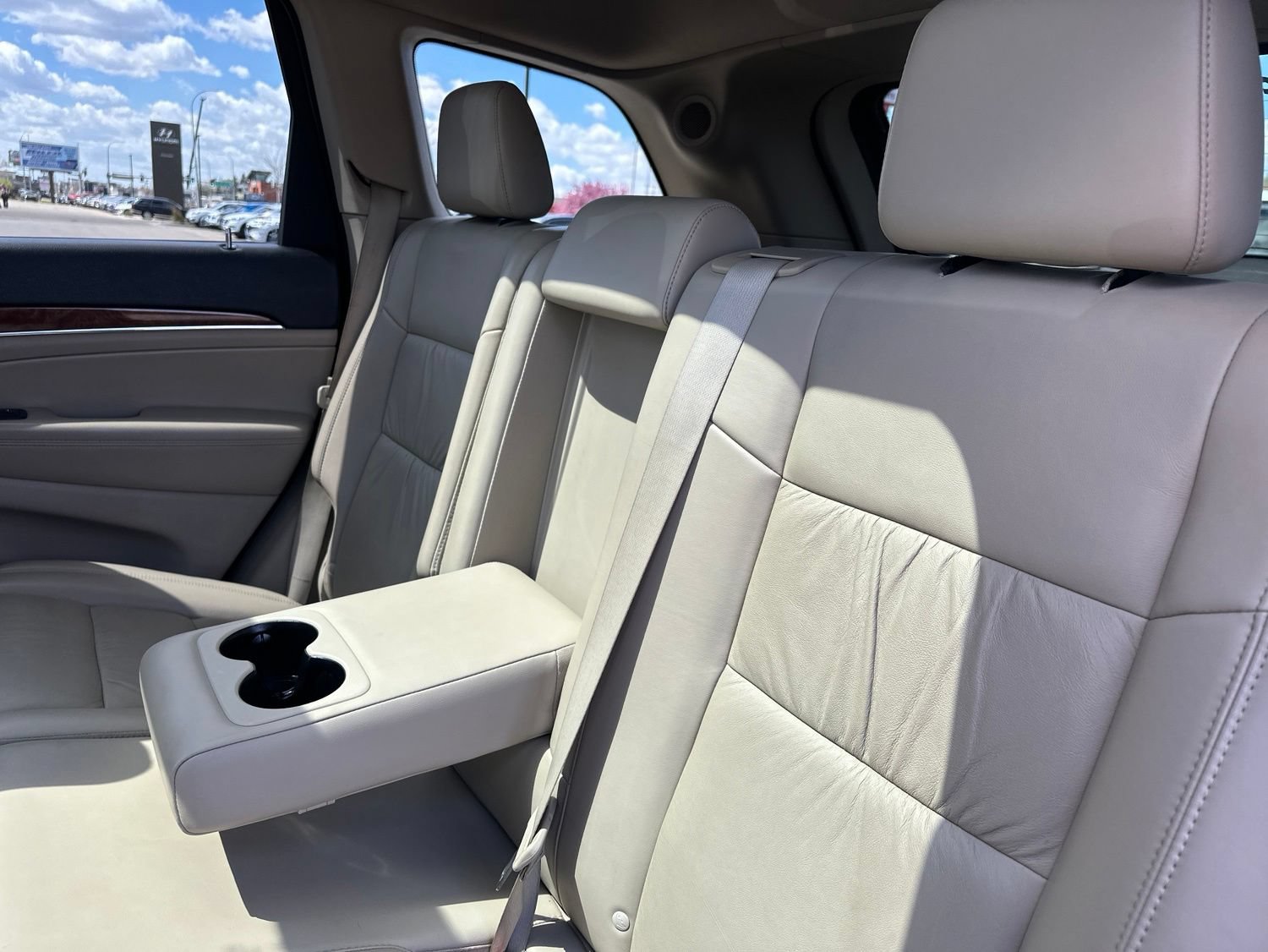 Used 2011 Jeep Grand Cherokee Limited AWD/4WD image 23