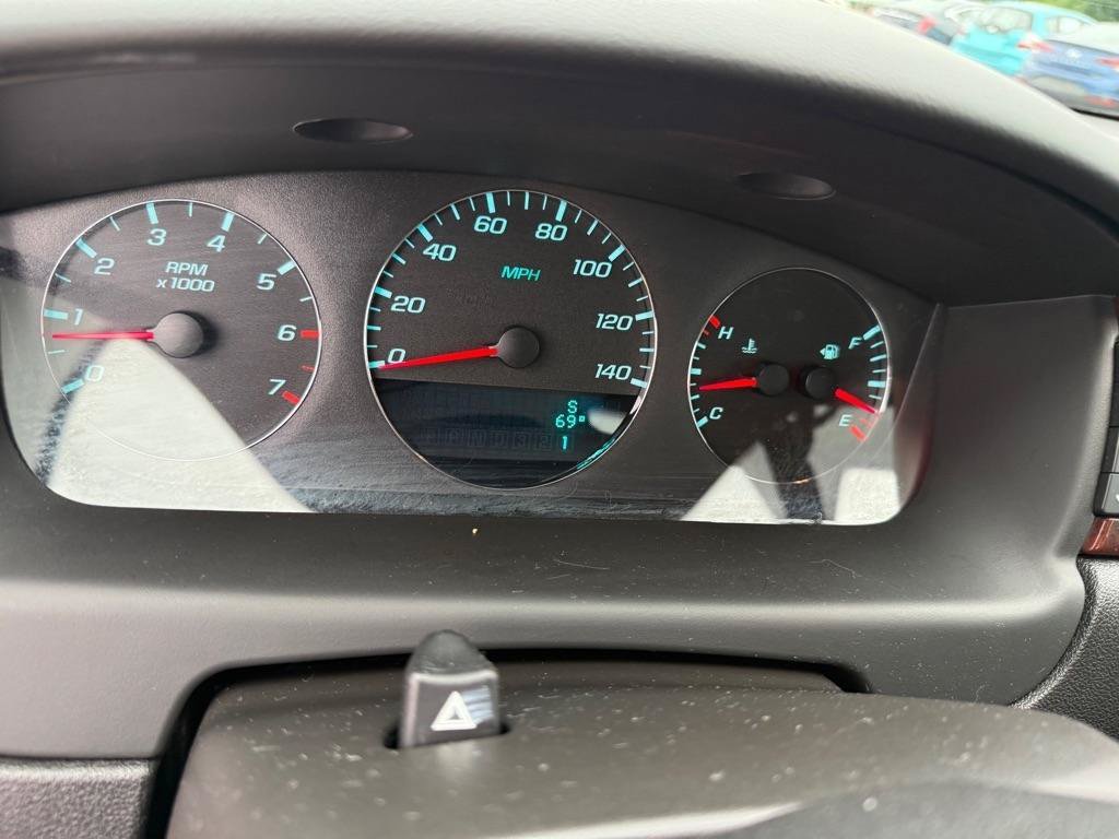 Used 2009 Chevrolet Impala LT FWD image 11