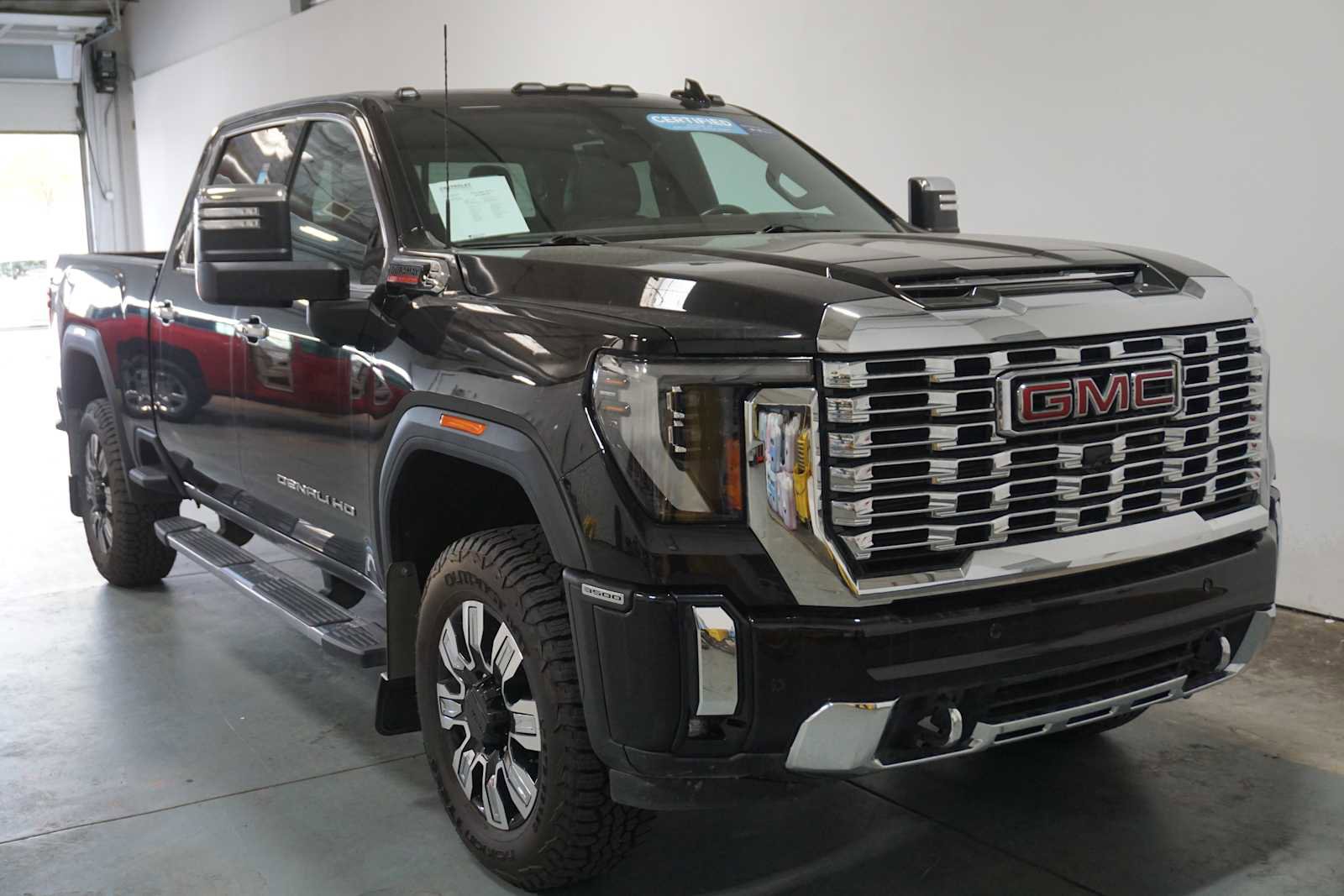 Certified 2024 GMC Sierra 3500 Denali w/ Denali Reserve Package image 5