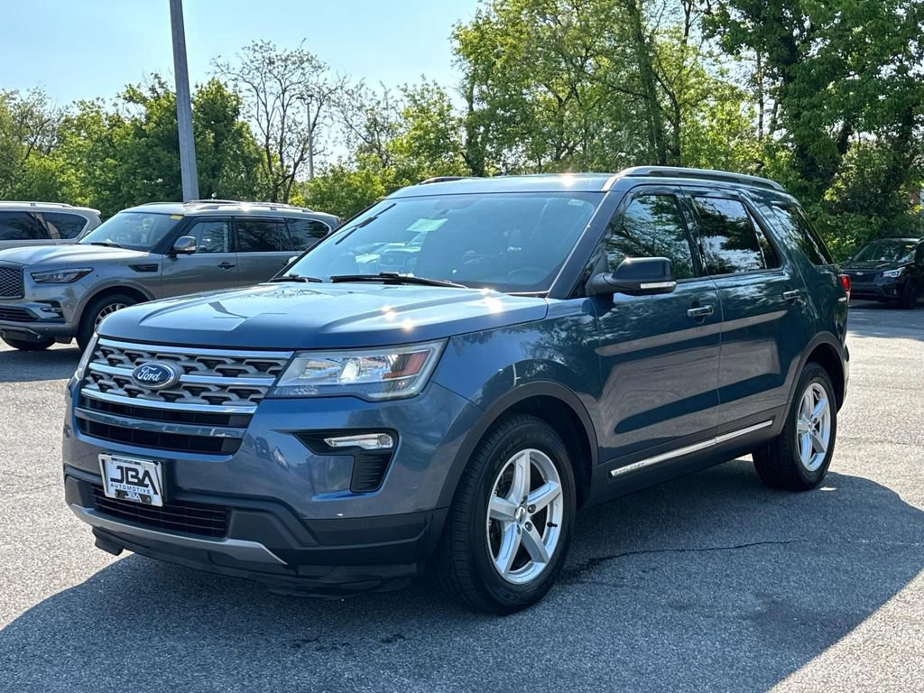 Used 2018 Ford Explorer XLT w/ Equipment Group 201A FWD image 24