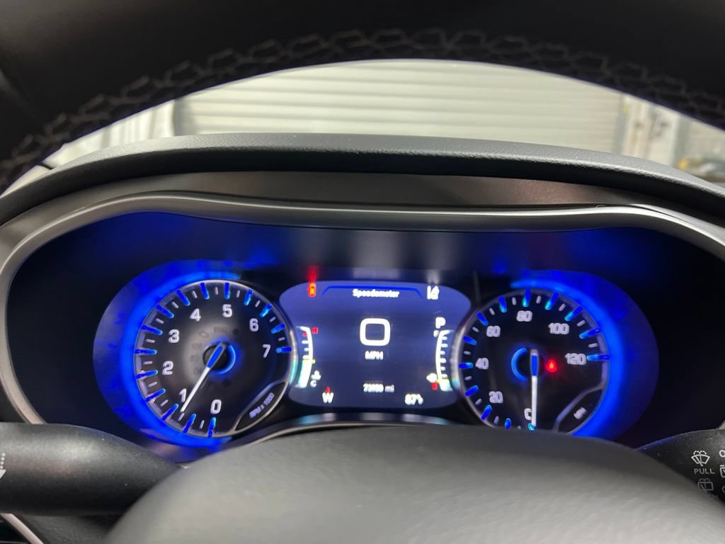 Used 2023 Chrysler Pacifica Touring-L FWD image 24