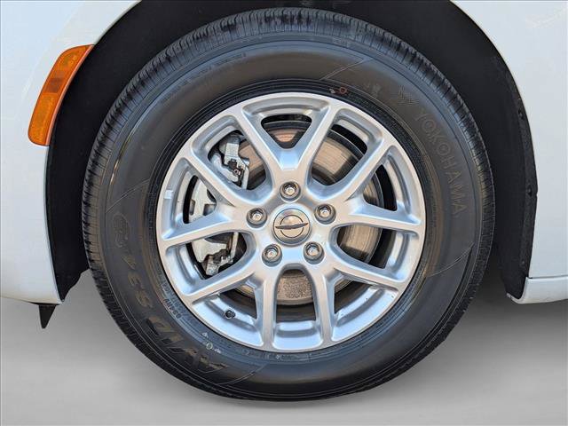 Used 2023 Chrysler Voyager LX FWD image 24
