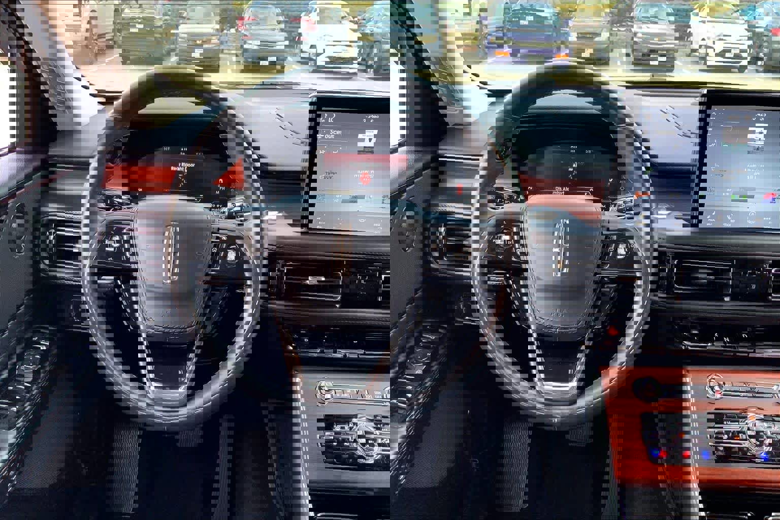 Used 2022 Lincoln Aviator Reserve w/ Elements Package Plus image 6