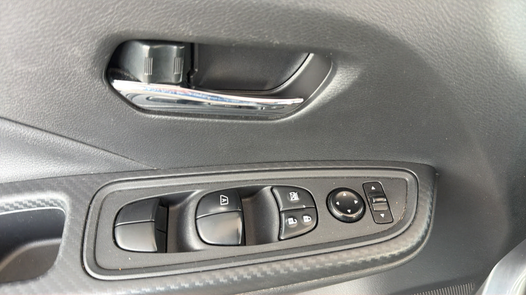Certified 2024 Nissan Versa SV FWD image 18