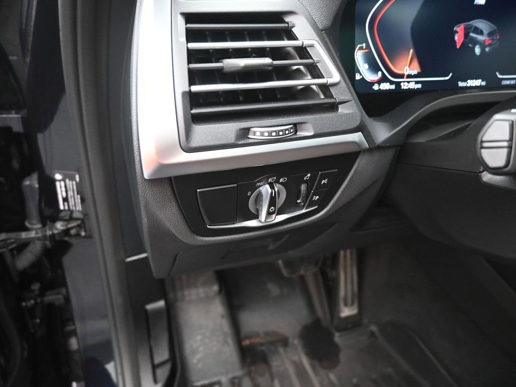 Used 2024 BMW X3 sDrive30i w/ Premium Package image 21
