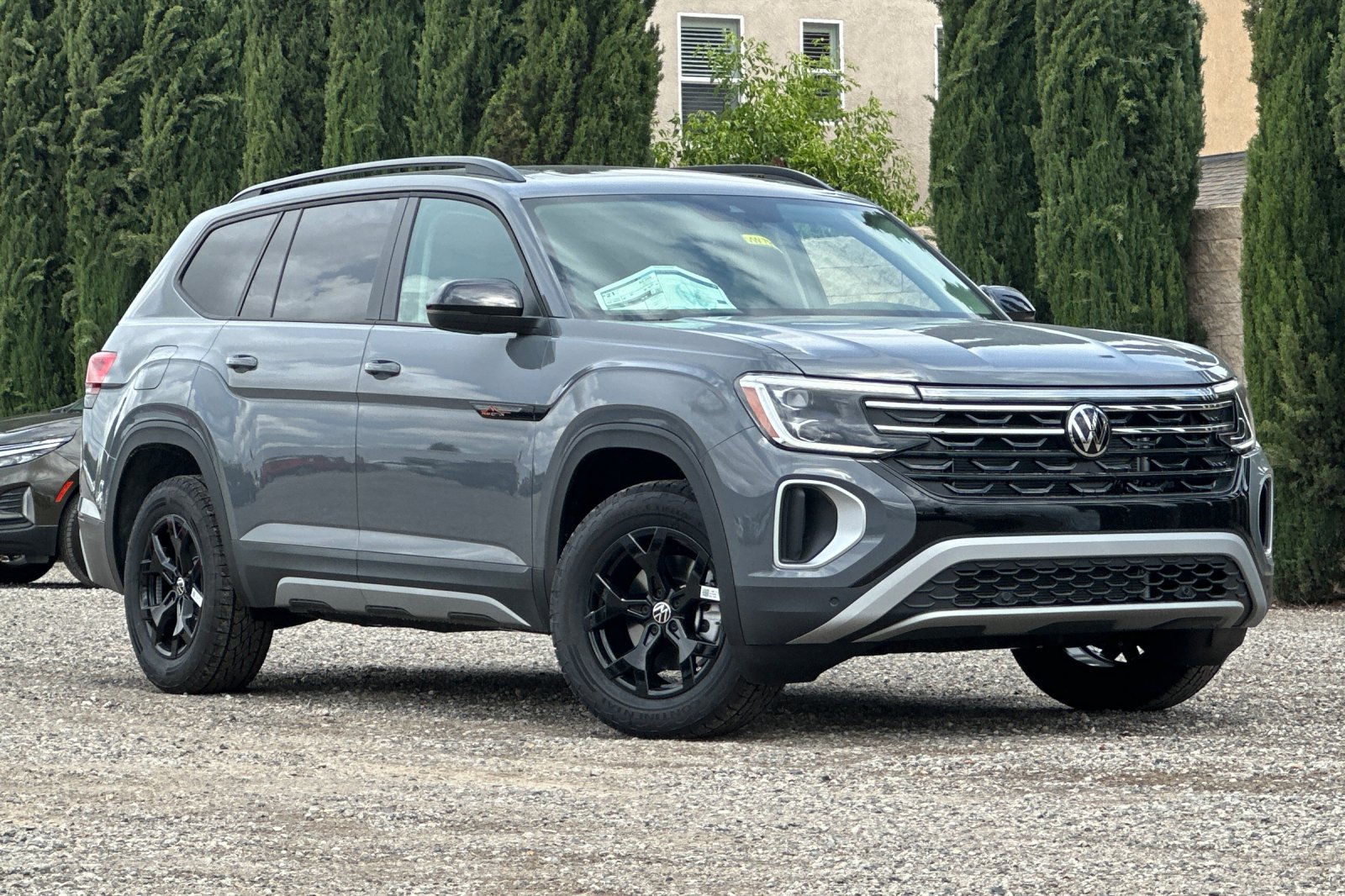 New 2026 Volkswagen Atlas Peak Edition AWD/4WD image 2