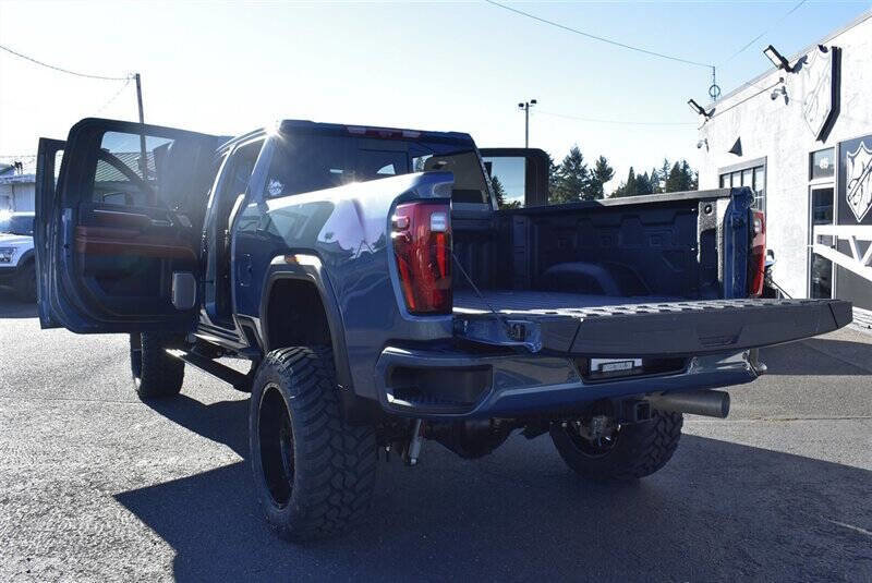 Used 2025 GMC Sierra 3500 Denali Ultimate image 34