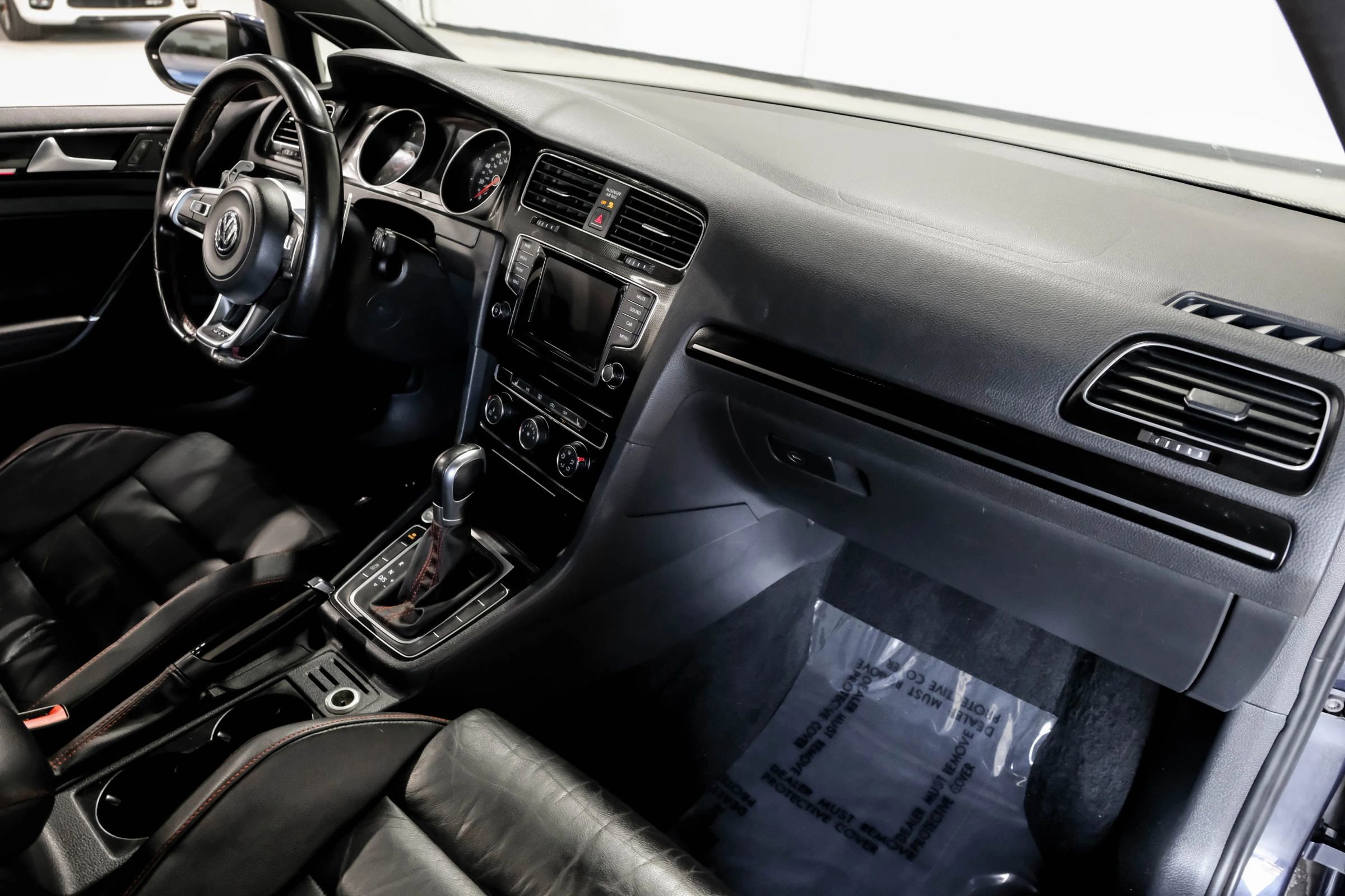 Used 2015 Volkswagen GTI SE FWD image 20