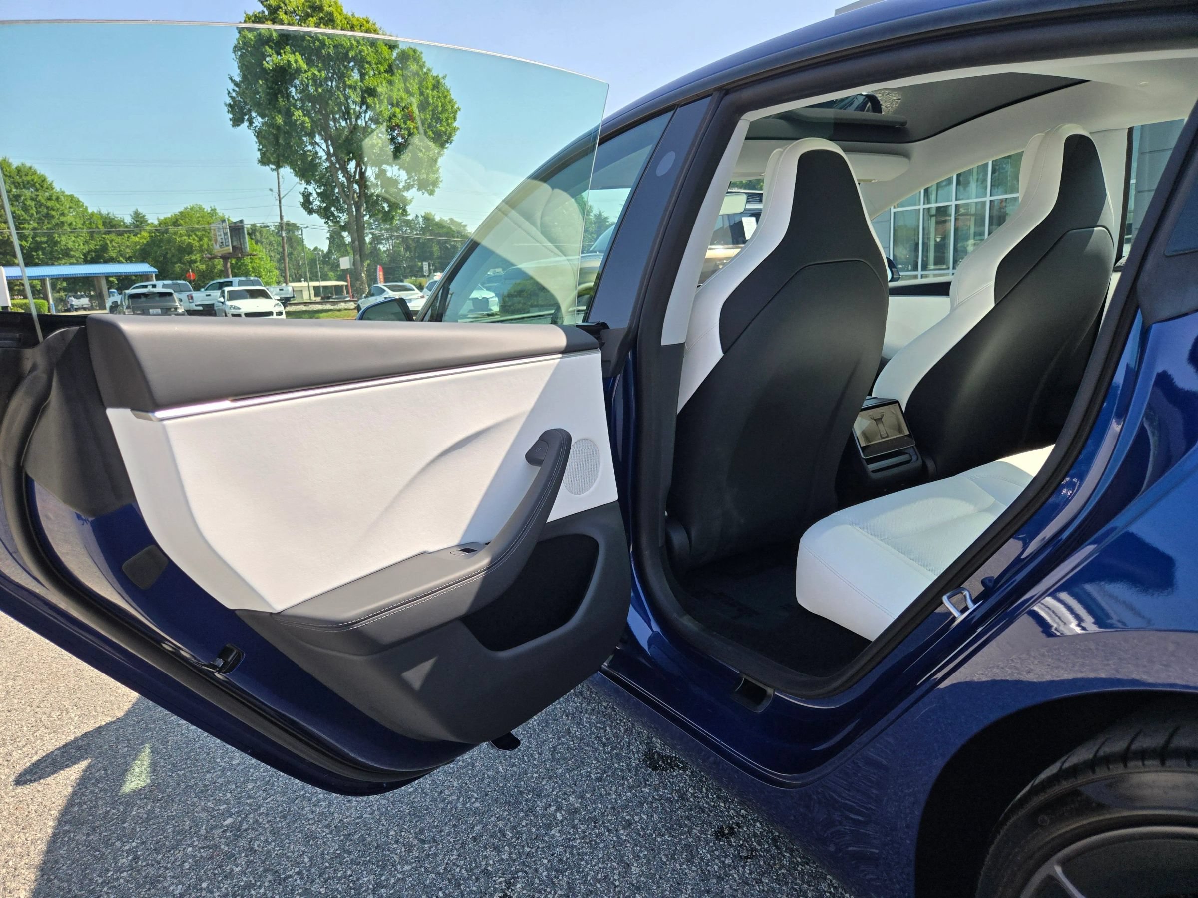 Used 2024 Tesla Model 3 Performance AWD/4WD image 11
