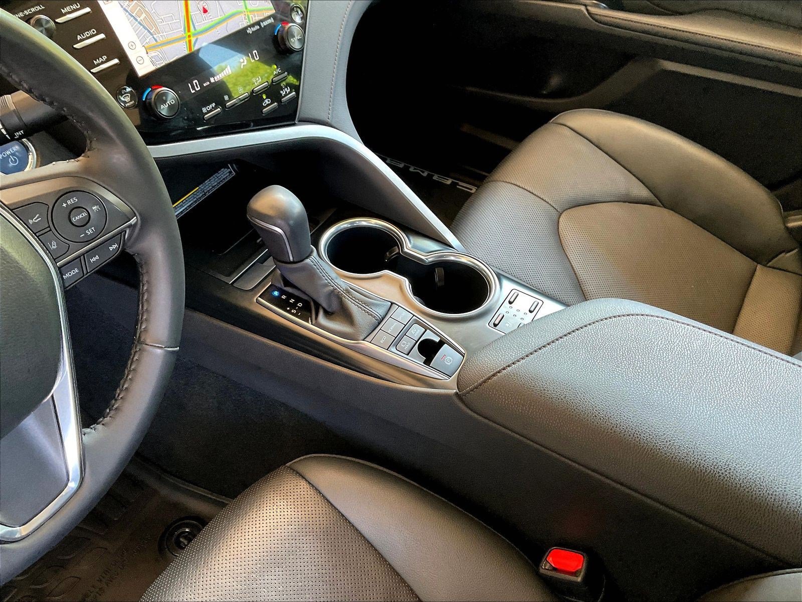 Used 2020 Toyota Camry XLE w/ Driver Assist Package FWD image 18