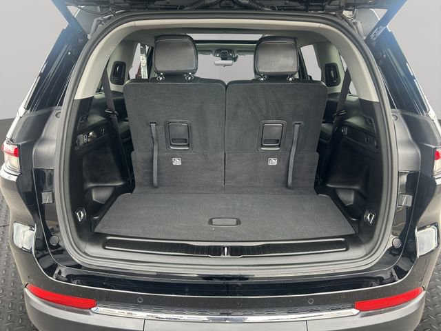 Used 2023 Jeep Grand Cherokee L Limited w/ Luxury Tech Group II AWD/4WD image 35