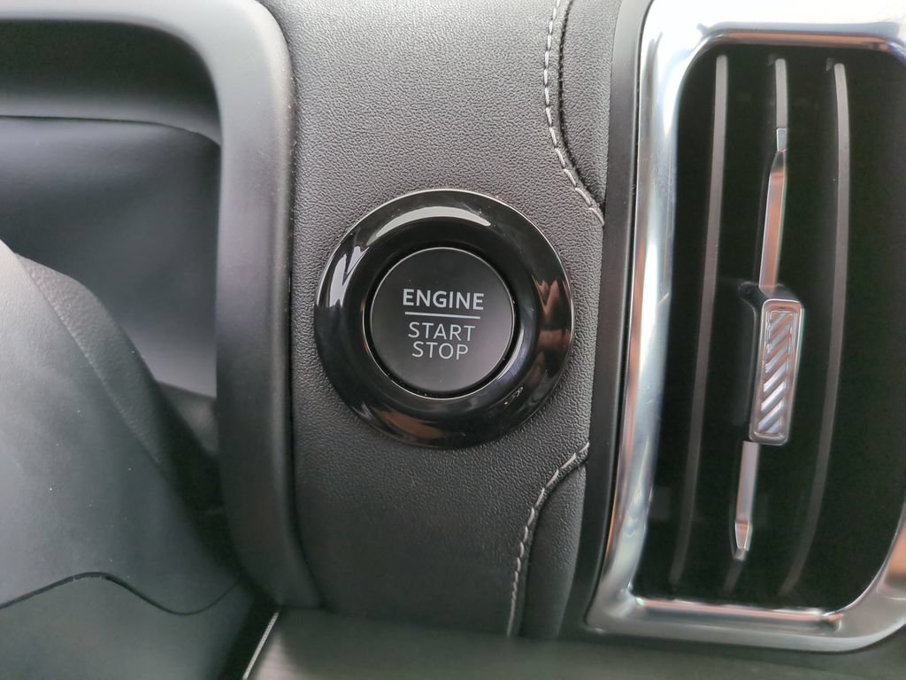 Certified 2025 Ford Expedition Platinum AWD/4WD image 30