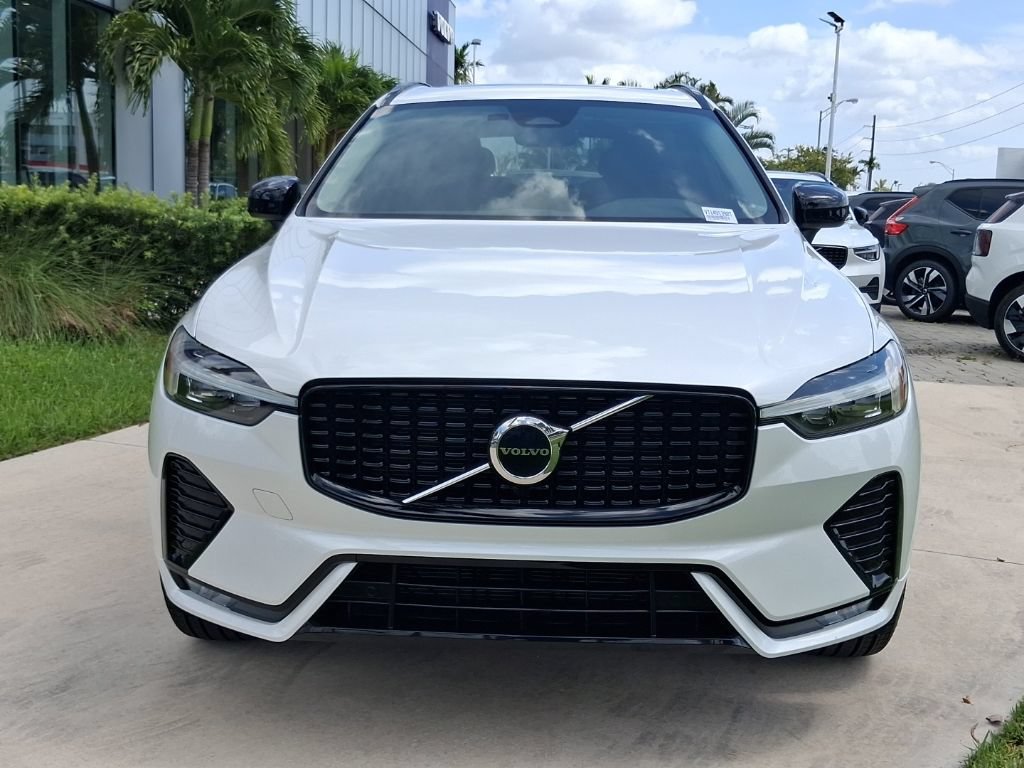 Certified 2024 Volvo XC60 B5 Core AWD/4WD video 2