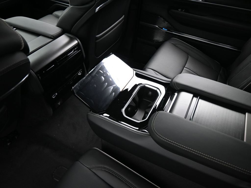 Used 2024 Jeep Grand Wagoneer Series II w/ Quick Order Packagew 28T image 37