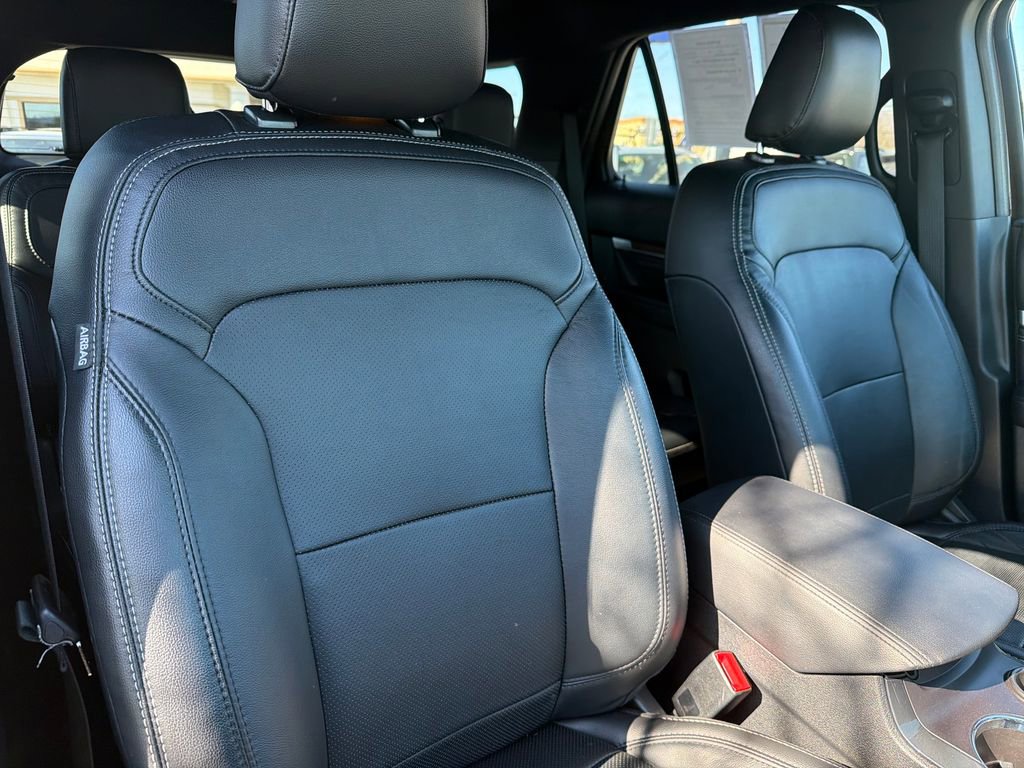 Used 2019 Ford Explorer Limited image 38