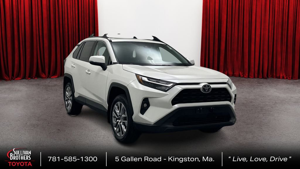 Used 2022 Toyota RAV4 XLE Premium AWD/4WD image 3