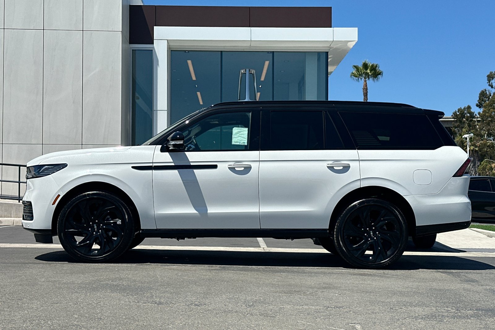 New 2026 Lincoln Navigator Black Label AWD/4WD image 6
