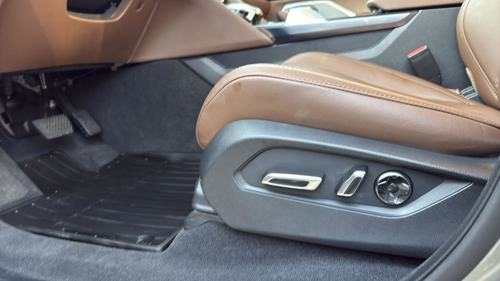 Used 2024 Acura MDX SH-AWD w/ Technology Package image 11